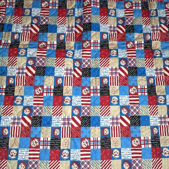 Vintage Raggedy Ann & Andy Baby 34" x 42" Quilt w/Lace Edges (2-sided) - Picture 9 of 9
